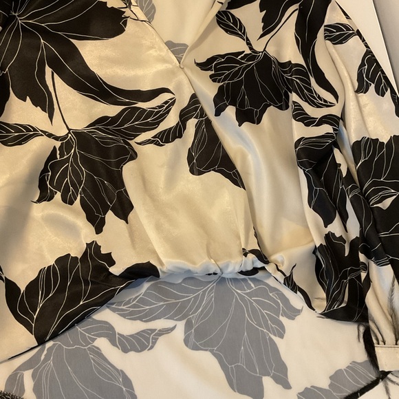 Rinascimento Black and White Leaf Pattern Blouse with feathers - Picture 8 of 10